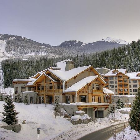 Отель Lodging Ovations Уистлер Экстерьер фото