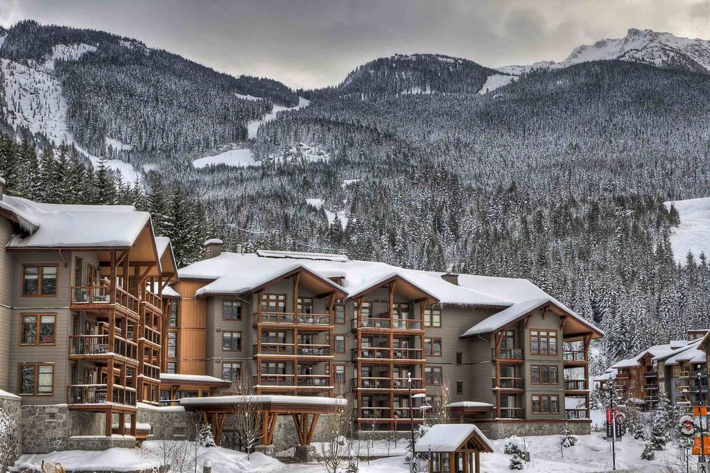 Отель Lodging Ovations Уистлер Экстерьер фото